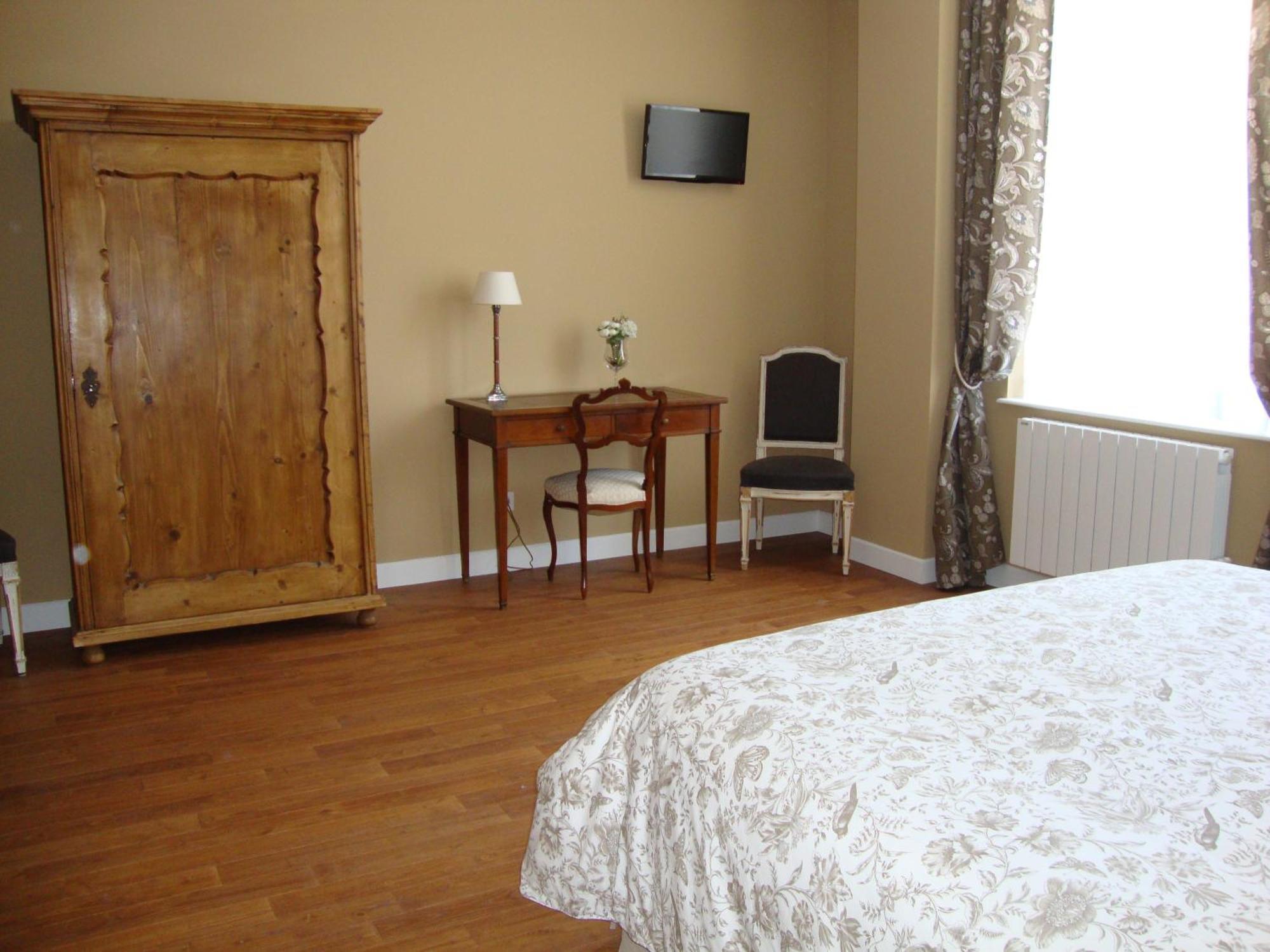 La Cour Des Carmes Bed & Breakfast Arras Bilik gambar
