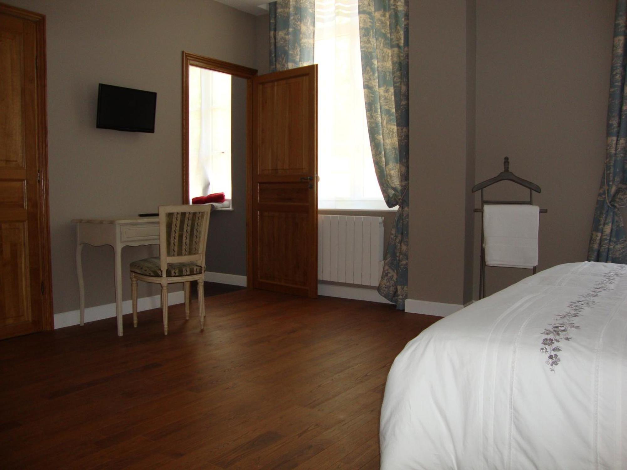 La Cour Des Carmes Bed & Breakfast Arras Bilik gambar